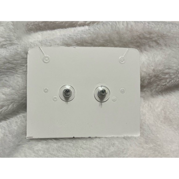 Beautiful , pink cubic zirconia post earrings - Picture 2 of 2